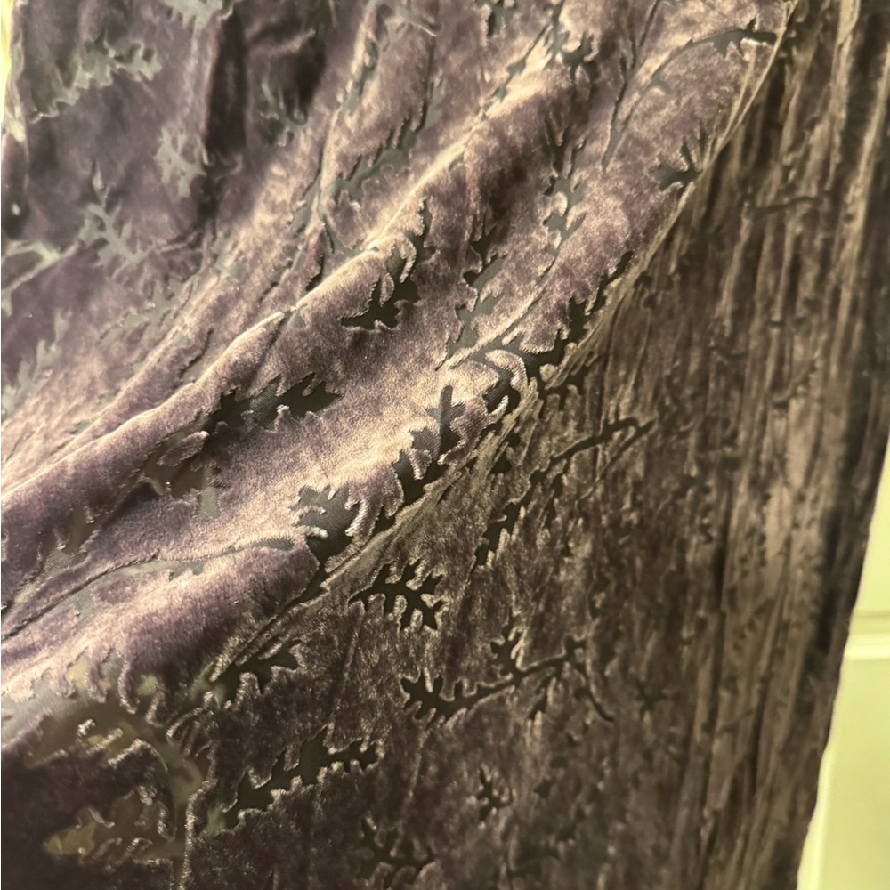 Banana Republic Velvet Skirt - Picture 5 of 5